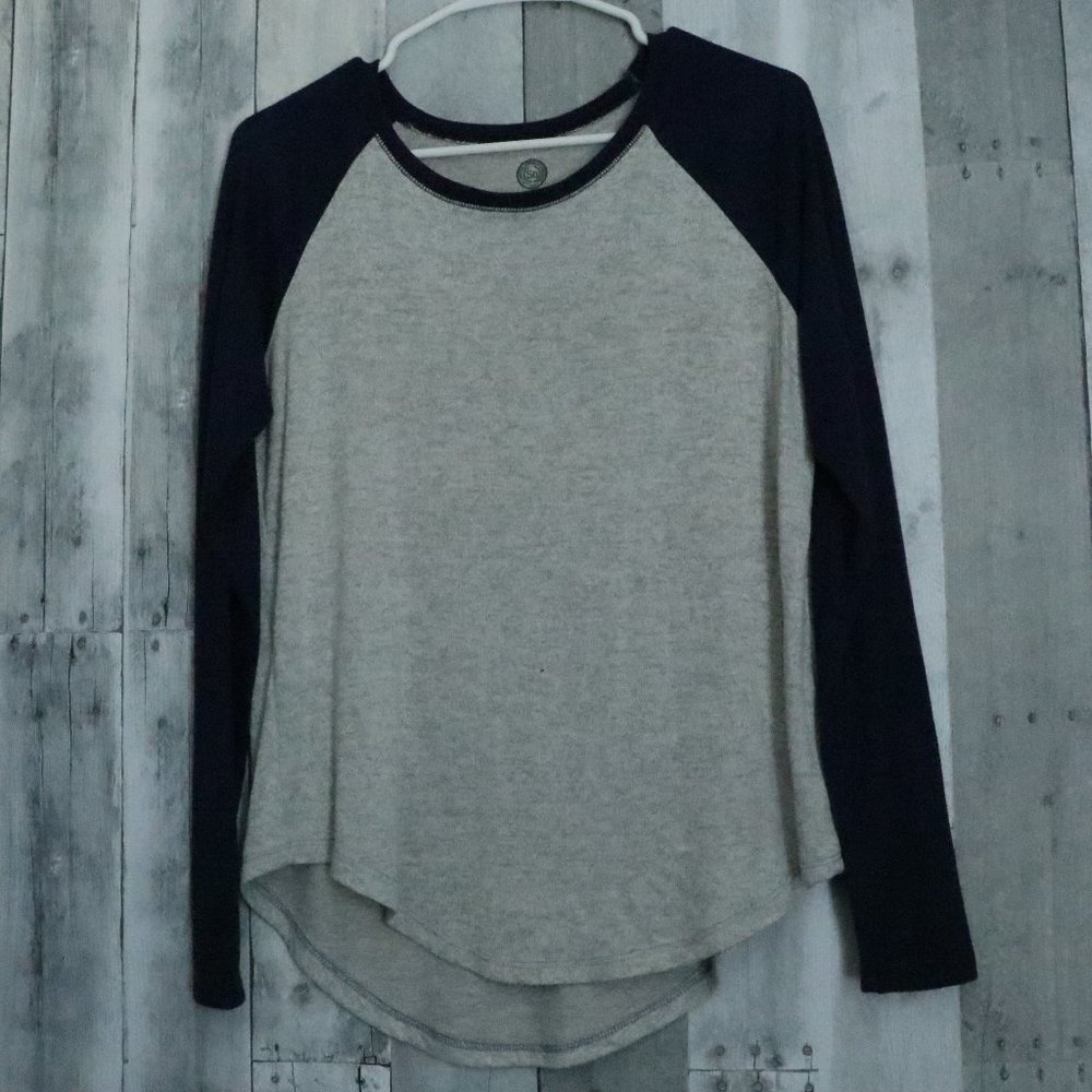 NWOT** SO | Juniors Soft Relaxed Long Sleeve Tee
